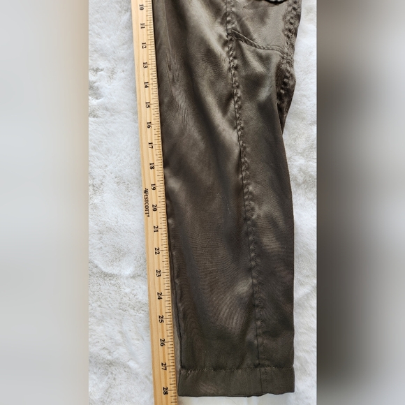 Simply Vera by Vera Wang Army Green pants - Picture 4 of 15